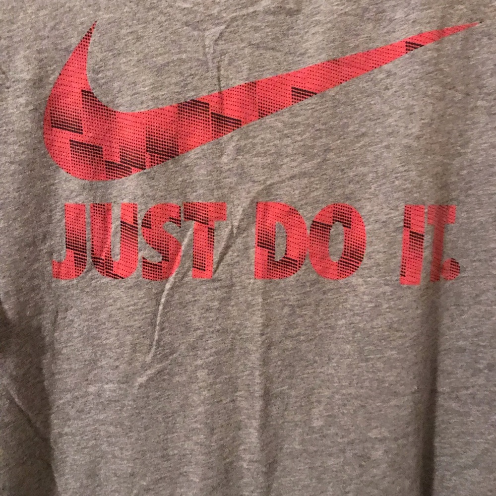 Fairly New- worn once Nike T-shirt- plus size